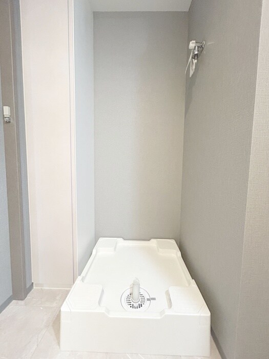 物件内観写真16　(洗濯機置場)