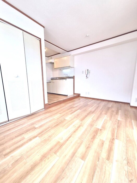 物件内観写真9　(居室)