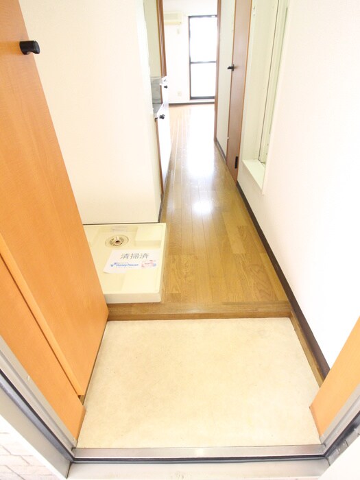 物件内観写真18　(玄関)