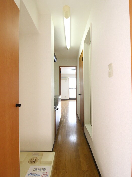 物件内観写真19　(廊下)