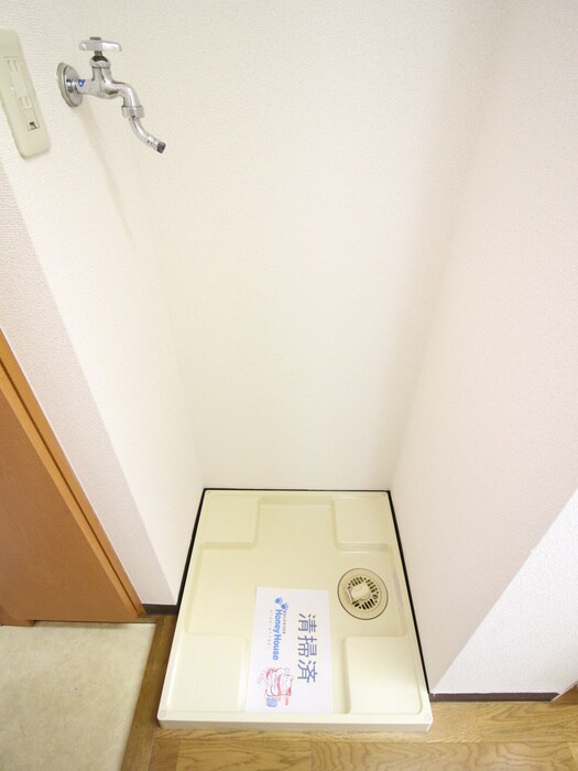 物件内観写真20　(洗濯機置場)