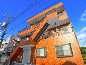 サンエクセル英外観写真