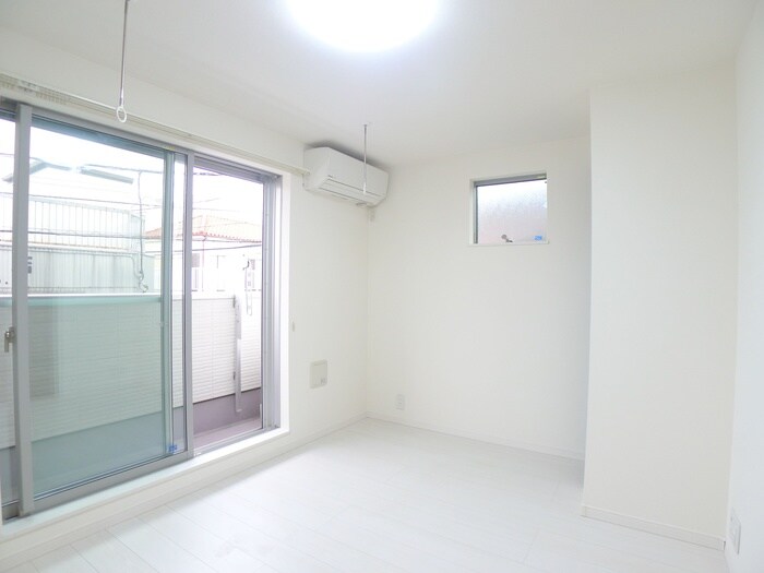 物件内観写真10　(室内からの展望)