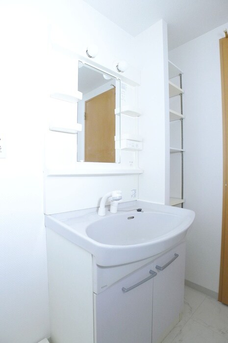 物件内観写真12　(洗面)