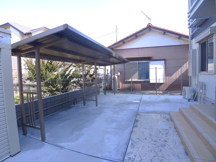 物件外観写真4　(駐輪場)