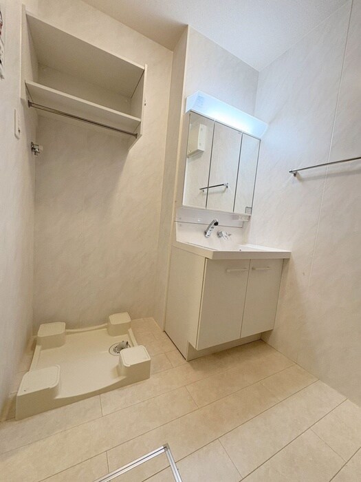 物件内観写真12　(洗濯機置場)