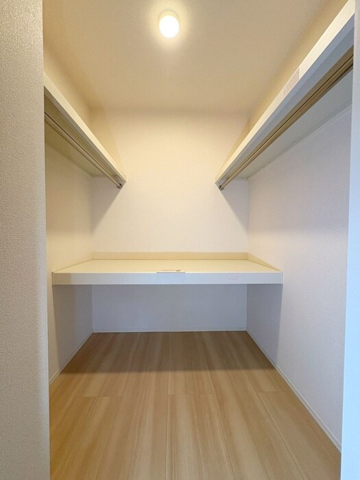 物件内観写真15　(収納)