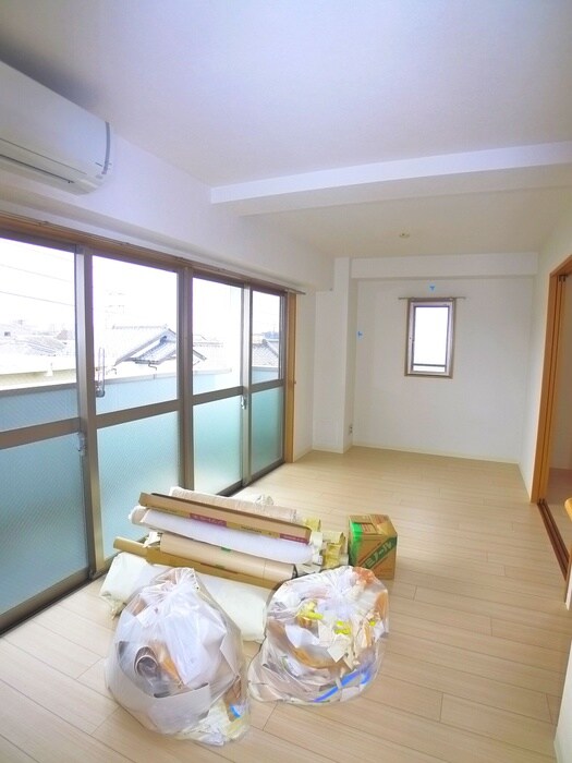 物件内観写真10　(居室)