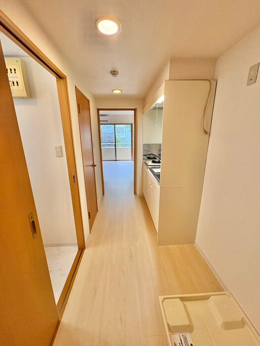 物件内観写真18　(廊下)