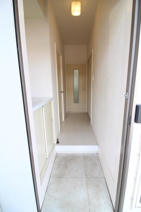物件内観写真18　(玄関)
