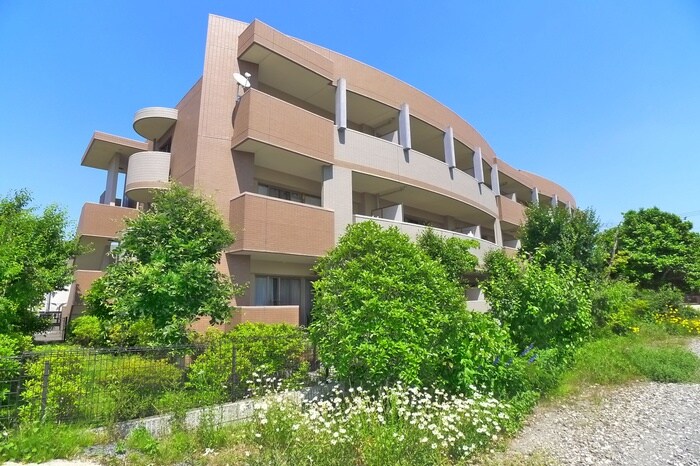 物件外観写真2　(周辺環境)