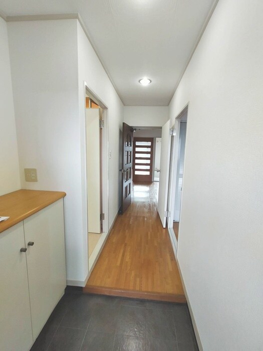 物件内観写真17　(玄関)