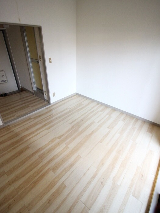 物件内観写真10　(居室)