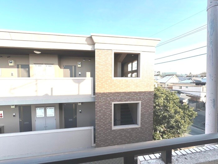 物件内観写真12　(室内からの展望)