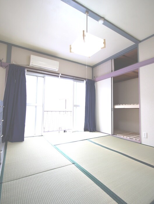 物件内観写真8　(居室)