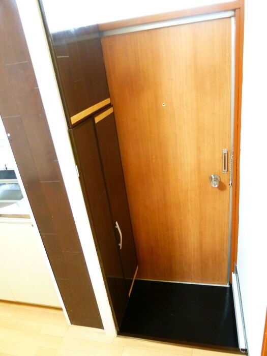 物件内観写真14　(玄関)