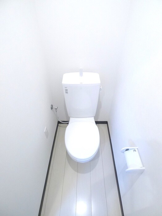 物件内観写真14　(トイレ)