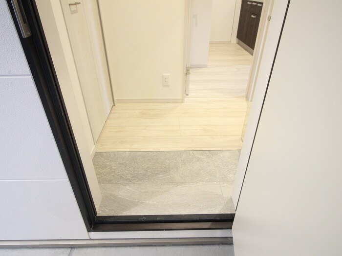 物件内観写真15　(玄関)