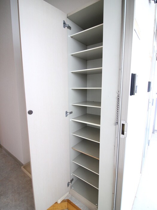 物件内観写真15　(靴箱)