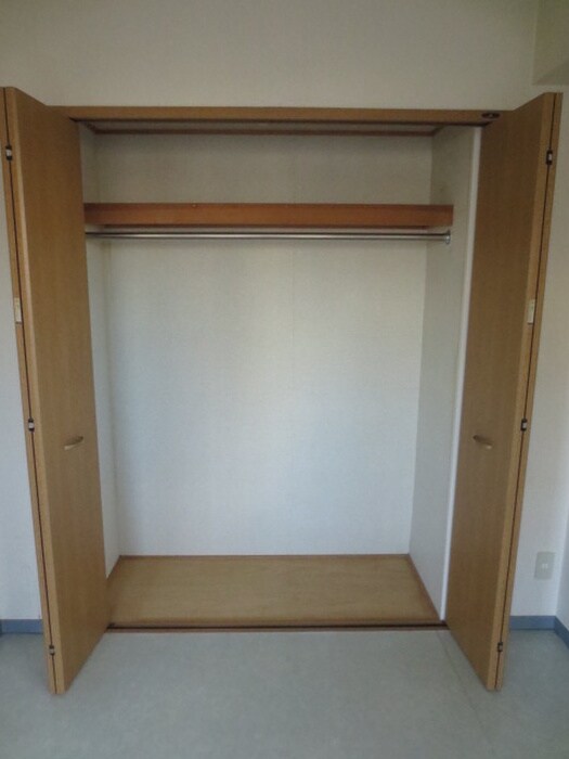 物件内観写真7　(収納)