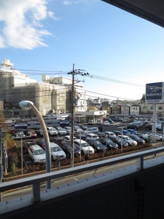 物件内観写真13　(室内からの展望)