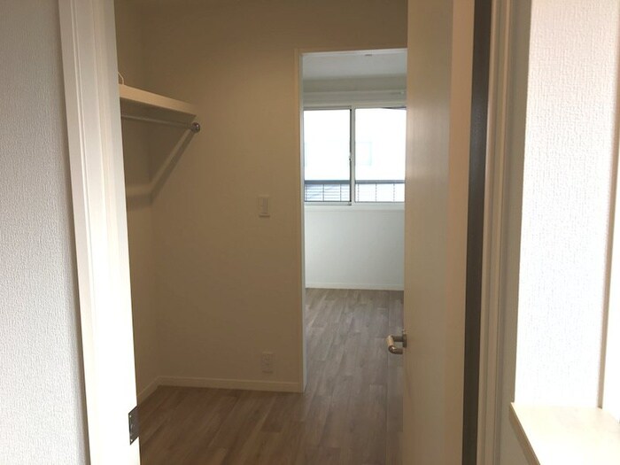 物件内観写真9　(居室)