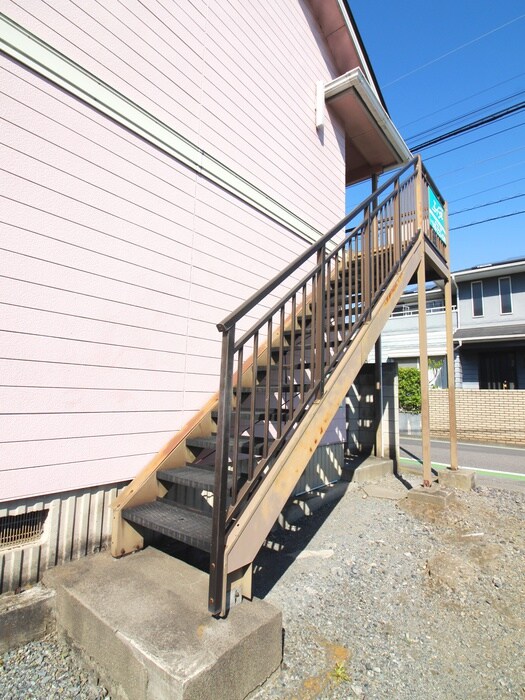 物件外観写真5　(エントランス部分)