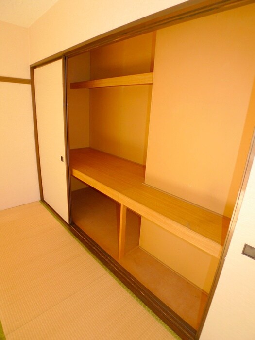 物件内観写真15　(収納)