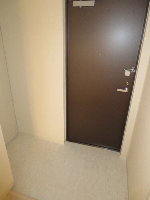 物件内観写真7　(玄関)