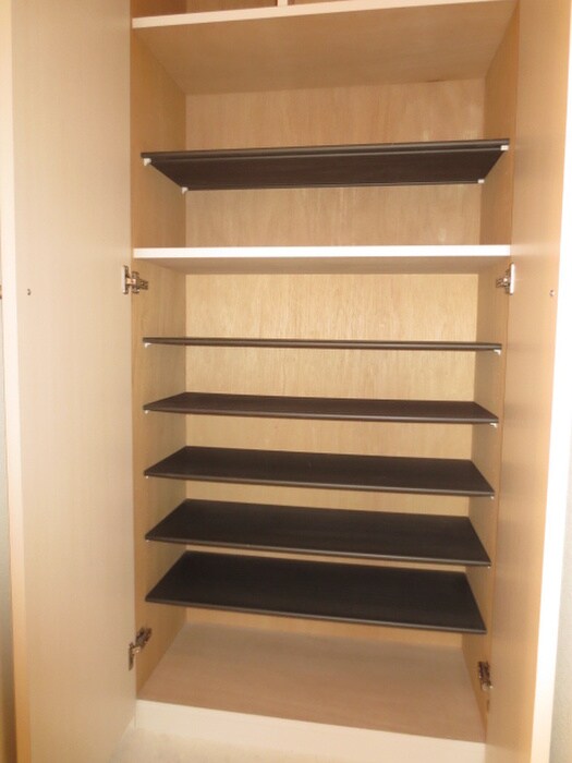 物件内観写真8　(靴箱)