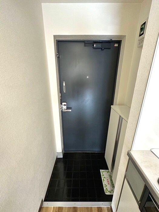 物件内観写真14　(玄関)
