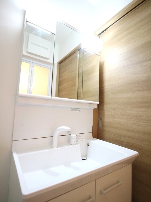 物件内観写真11　(洗面)