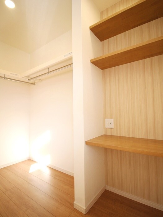 物件内観写真15　(収納)