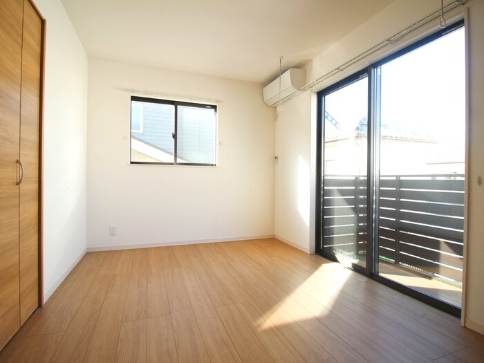 物件内観写真17　(室内からの展望)