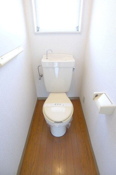 物件内観写真8　(トイレ)