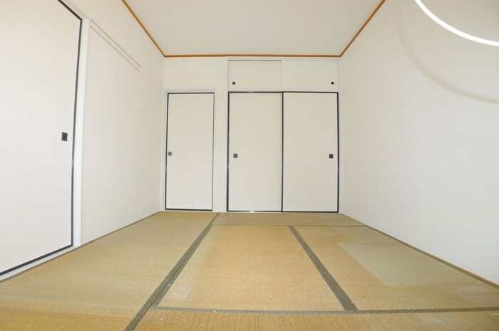 物件内観写真10　(居室)