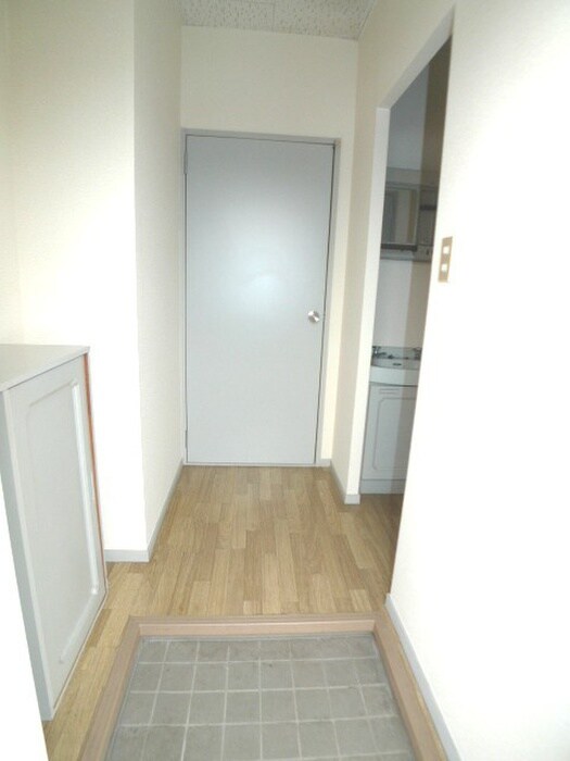 物件内観写真20　(廊下)