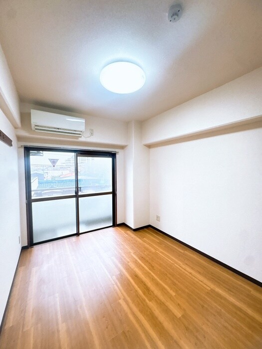 物件内観写真10　(居室)