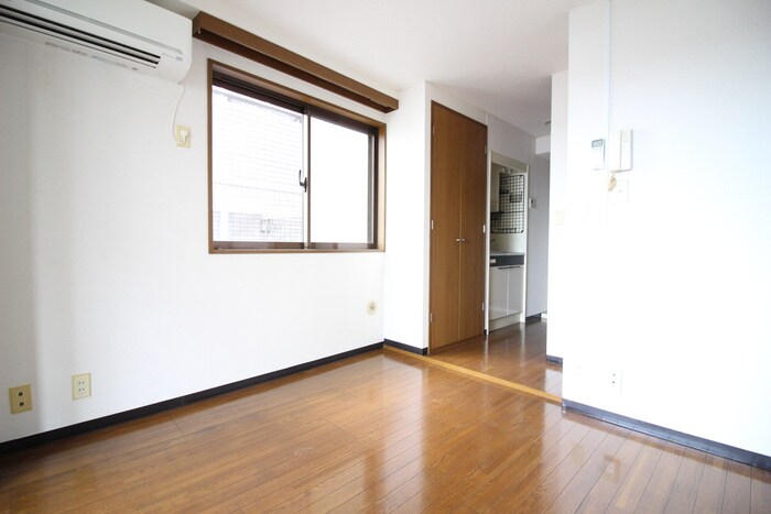 物件内観写真8　(居室)