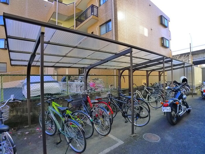 物件外観写真6　(駐輪場)