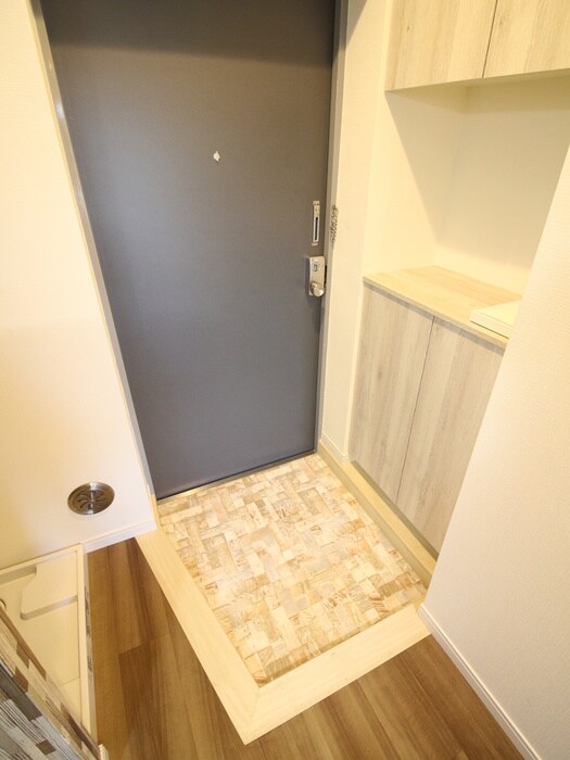 物件内観写真18　(玄関)