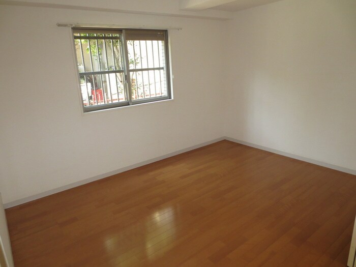 物件内観写真11　(居室)