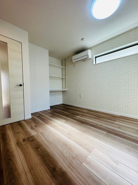 物件内観写真9　(居室)