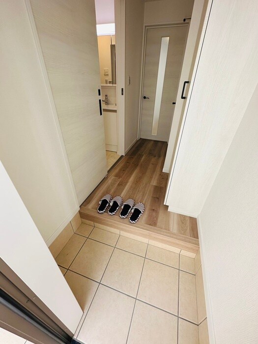 物件内観写真19　(玄関)