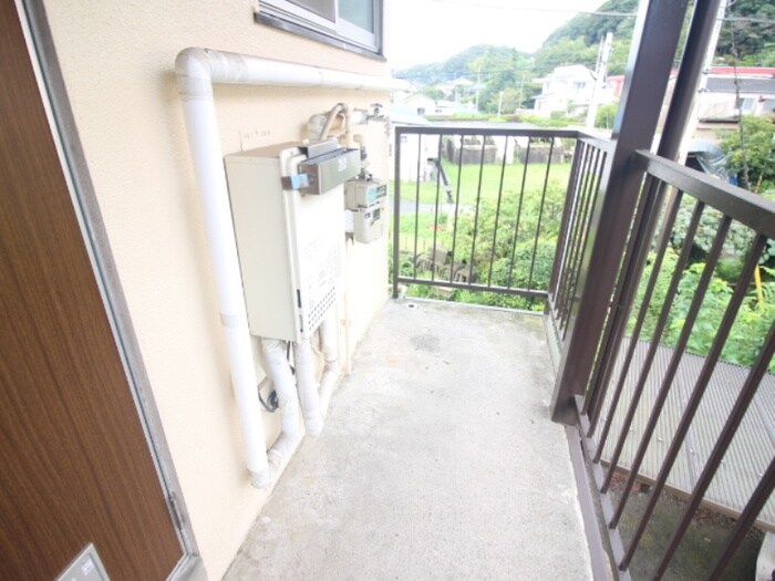 物件内観写真16　(洗濯機置場)