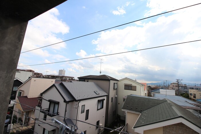 物件内観写真16　(室内からの展望)