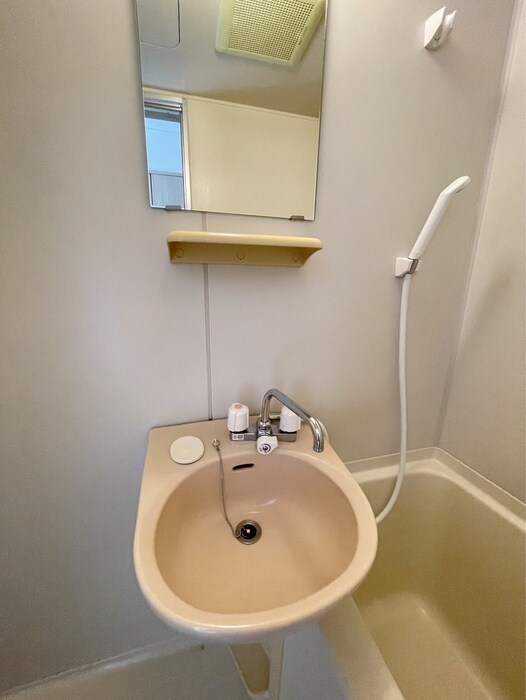 物件内観写真11　(洗面)