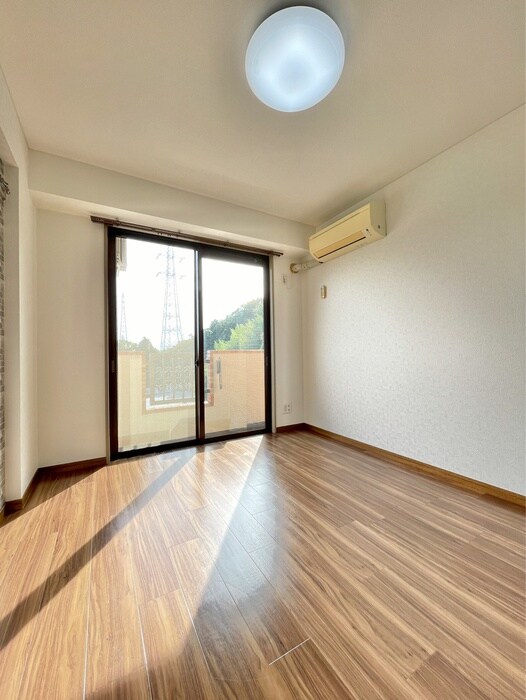 物件内観写真21　(居室)