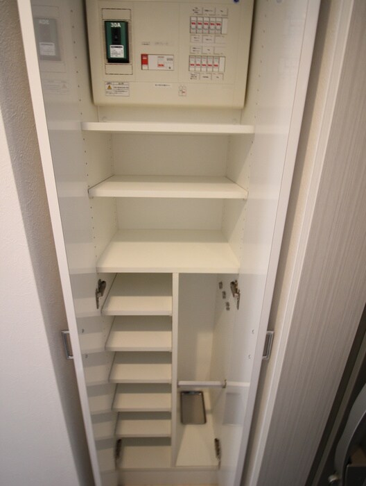 物件内観写真7　(靴箱)