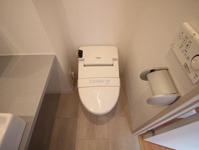 物件内観写真9　(トイレ)